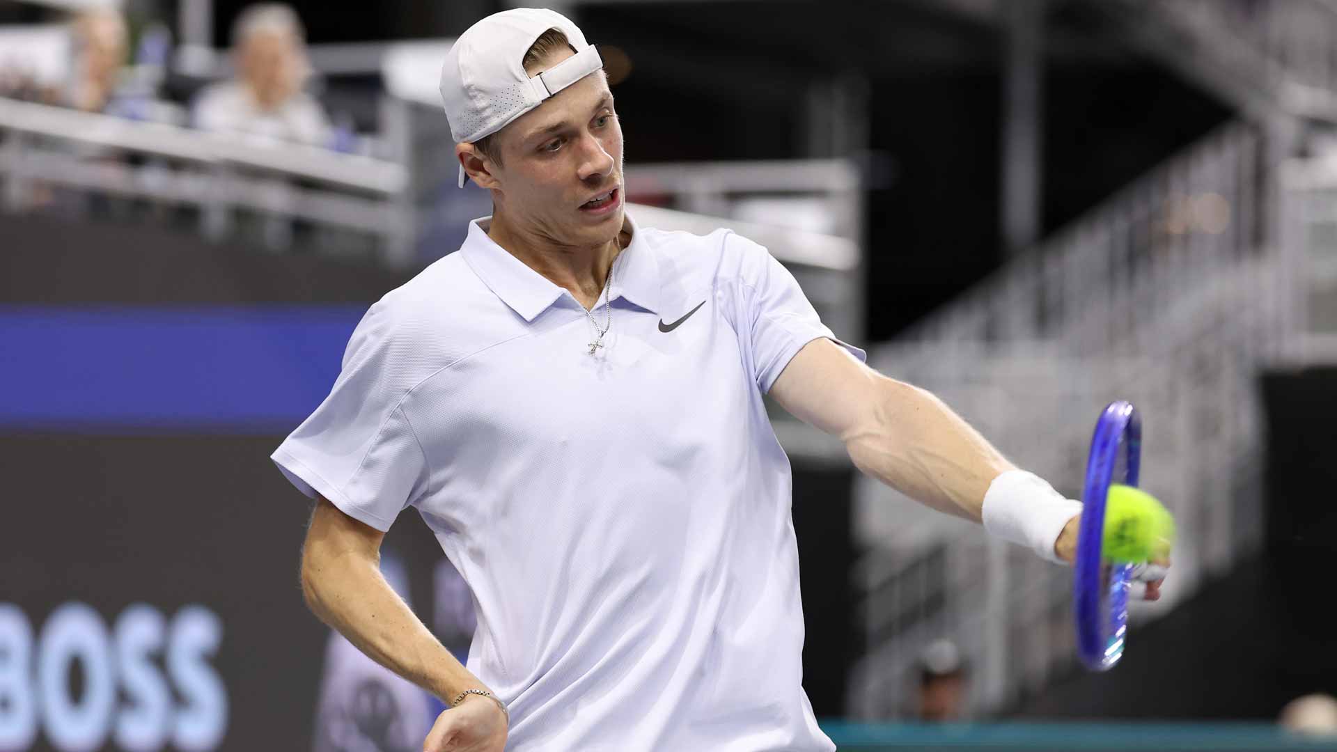 Denis Shapovalov defeats defending champion Tommy Paul 7-5, 6-3 in the Dallas semi-finals.